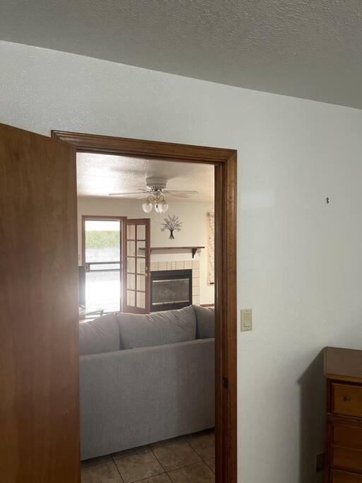 Townhouse, Two Car Garage, Fireplace Back Yard Las Cruces Exterior foto